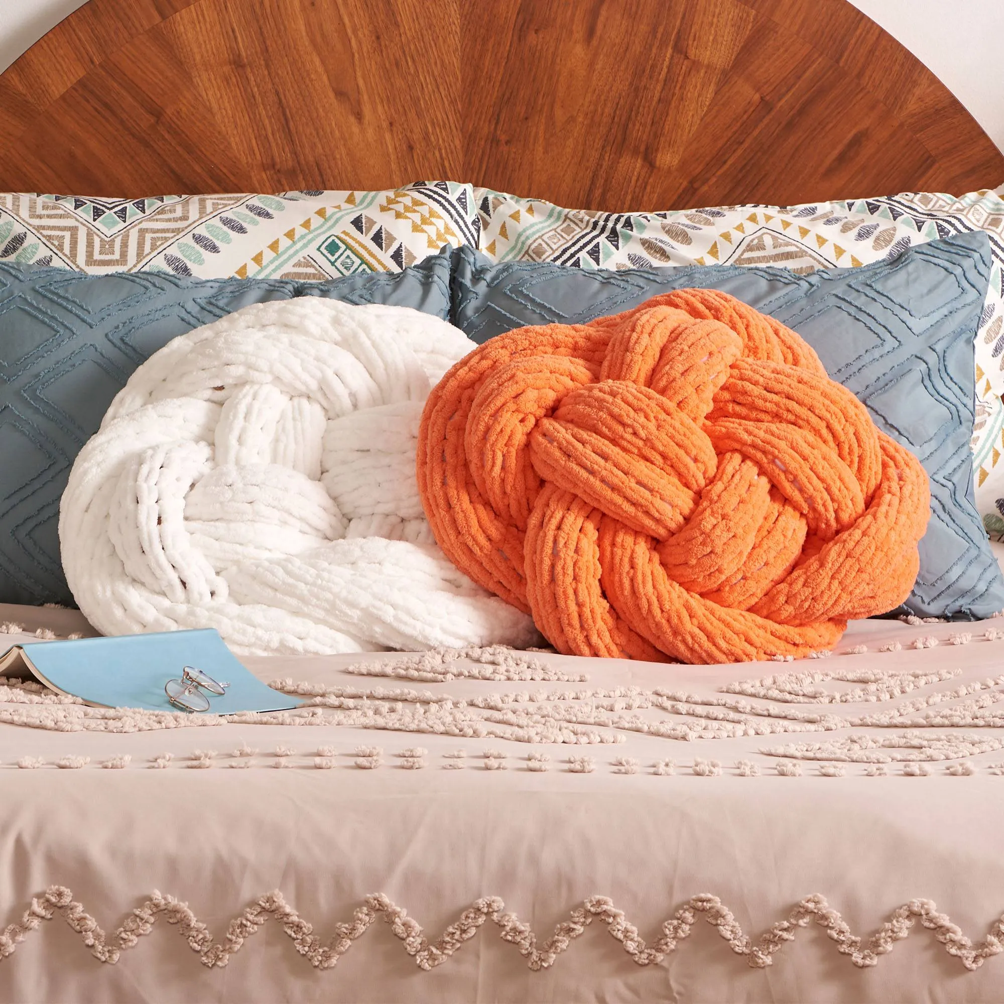 Bernat EZ Knit Sophisticated Knot Pillows