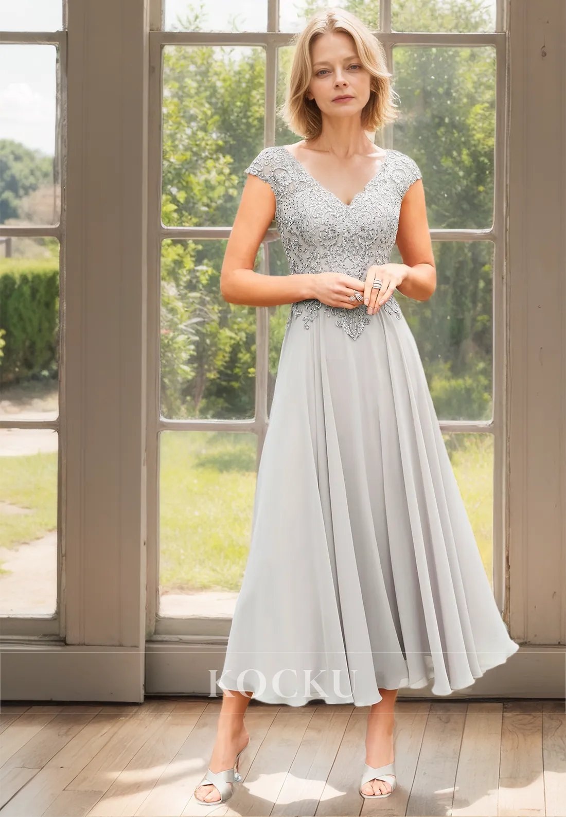 Cap Sleeves A-Line Sleeveless V-Neck Beads Chiffon Mother of Groom with Appliques Cocktail Dress