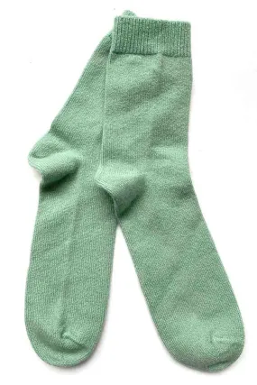 Cashmere socks in Pale green