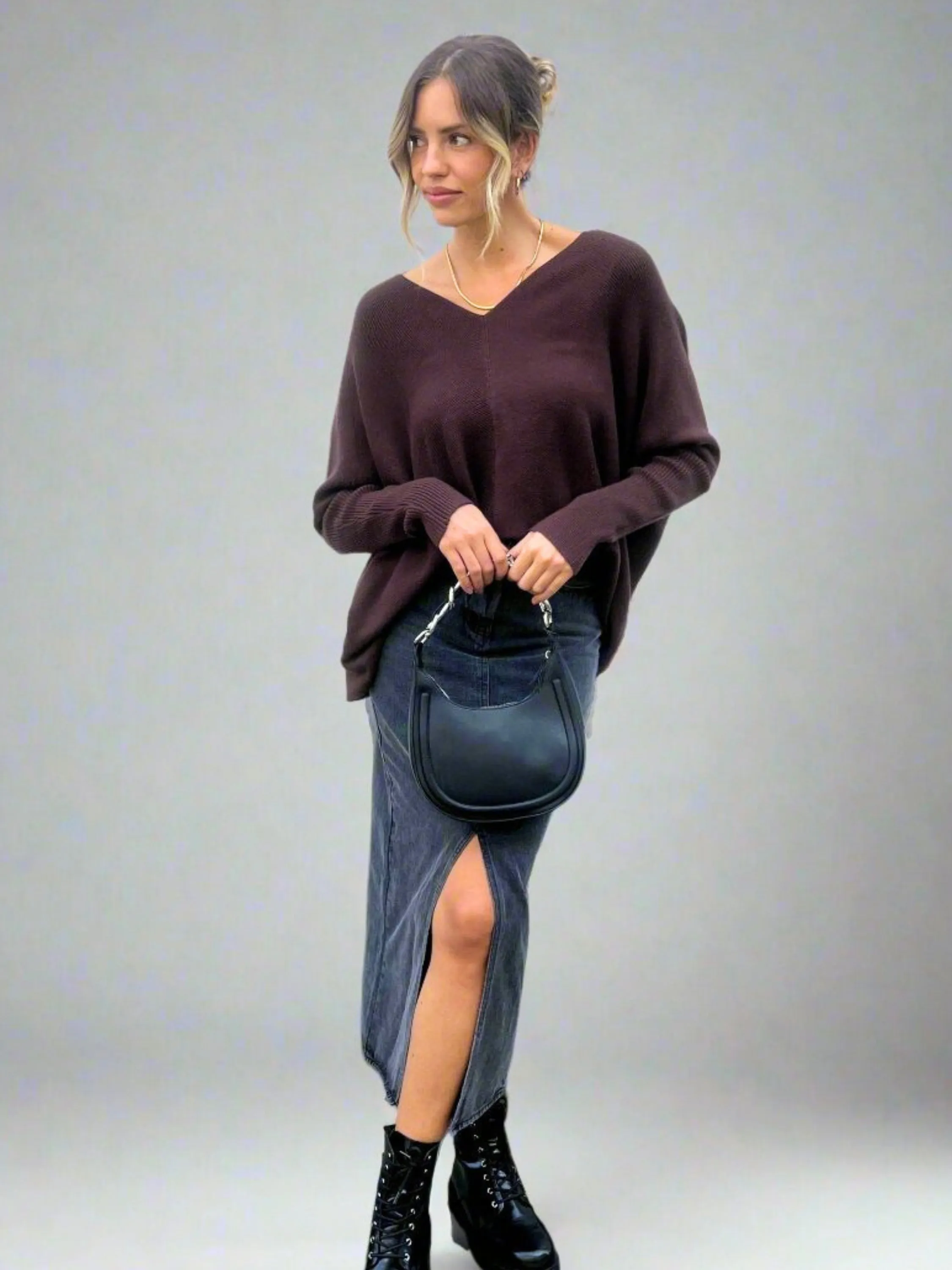 Ella Oversized knitted V Neck Jumper / Chocolate