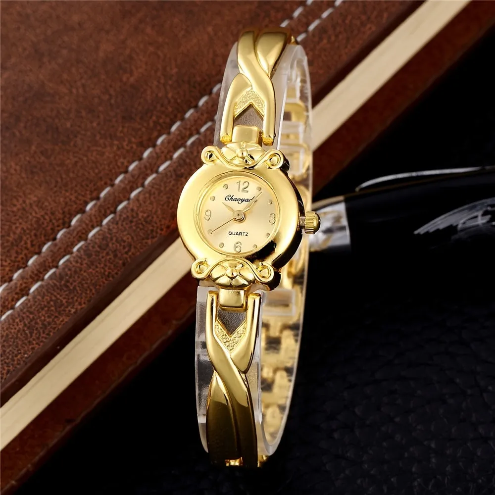 Goldentone Steel Strap Sophisticated Watch for Stylish Women