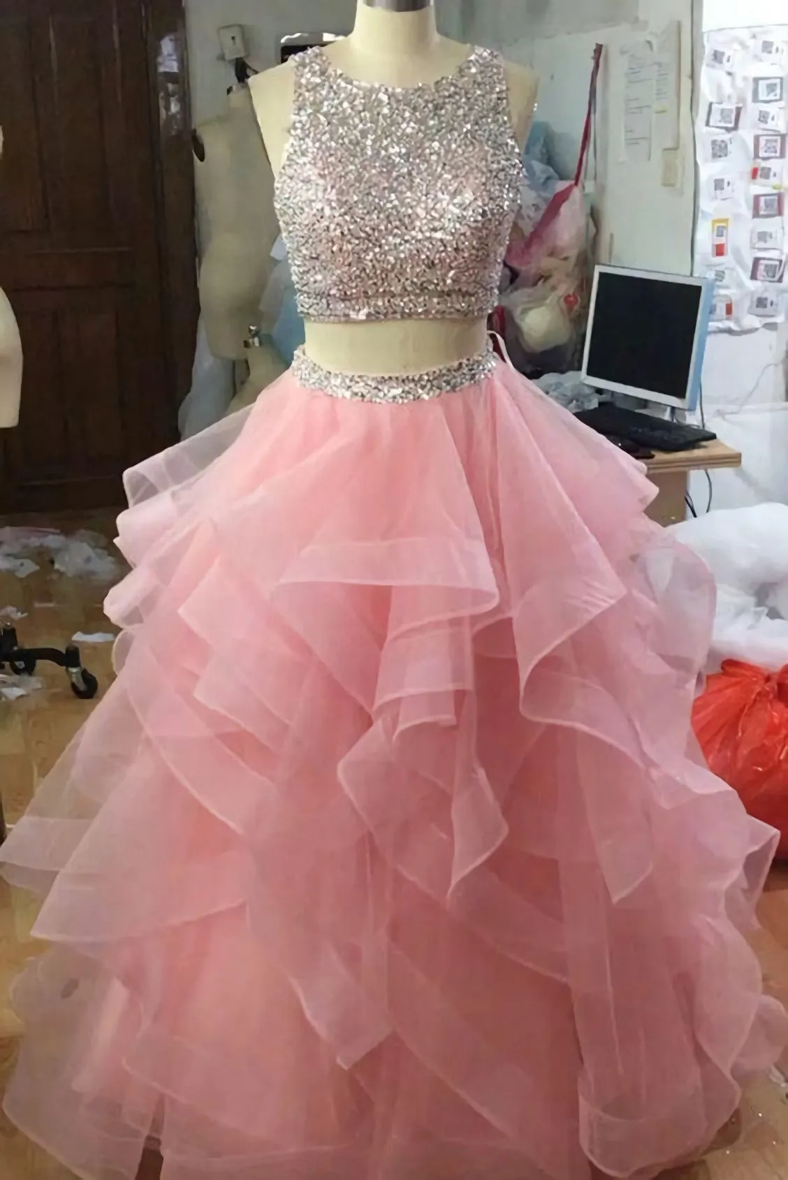 Jewel Neck Pink Party Dresses Sequins And Beaded 2 Pieces Prom Dresses Ruffle And Tiered Tulle Affordable Evening Dresses