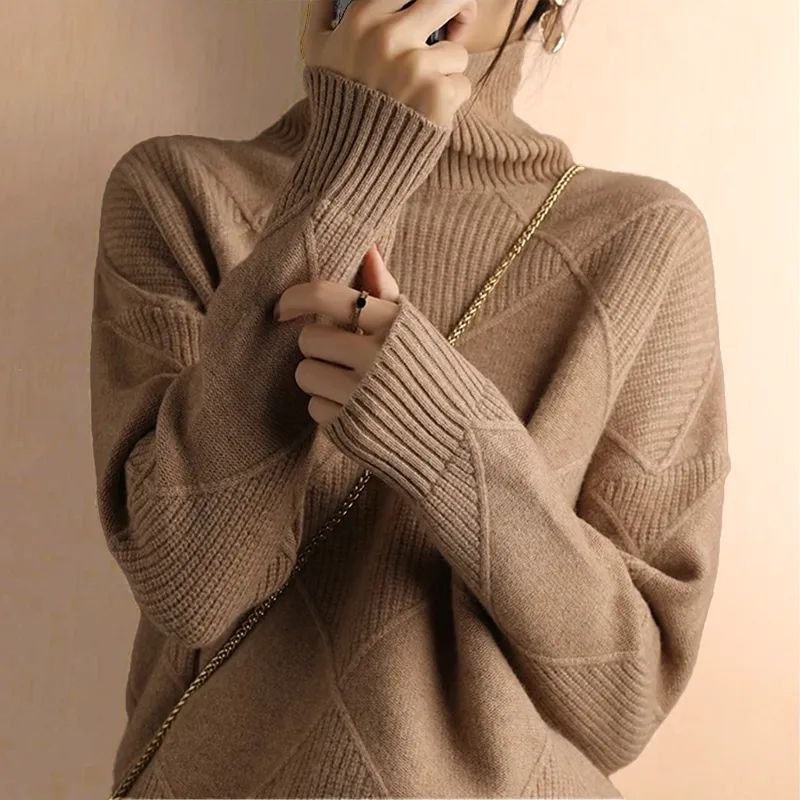 Nieves™ | Structured Turtleneck Sweater