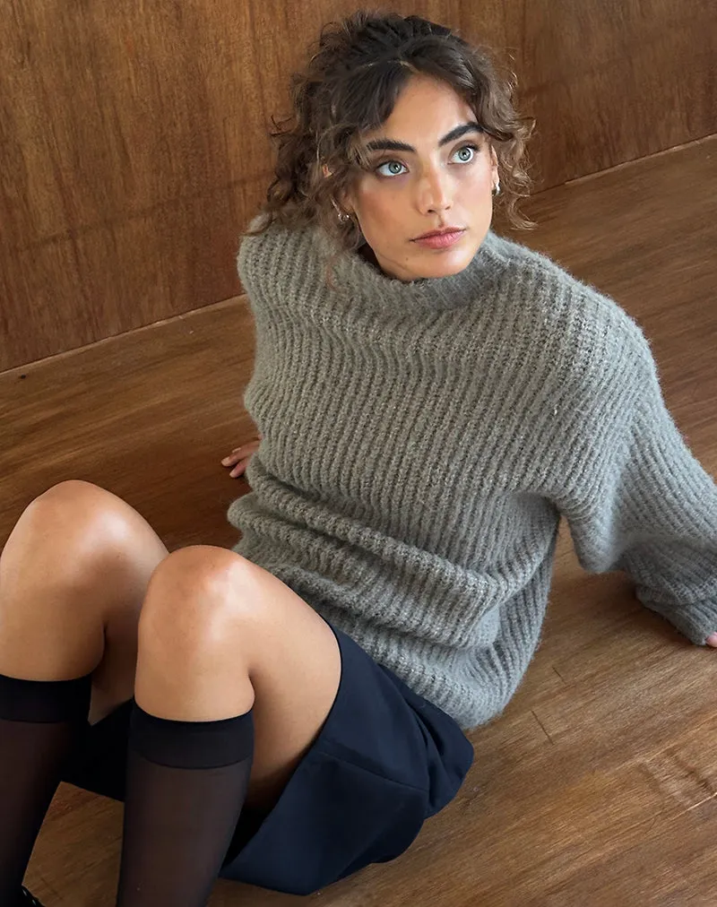 Viola Oversized Knitted Jumper in Light Olive