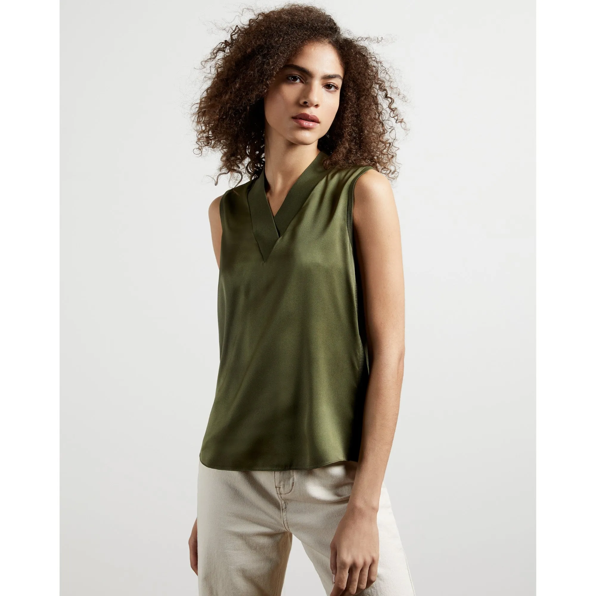 Women Lydiaay-Rib V-Neck Sleeveless Jumper - Olive